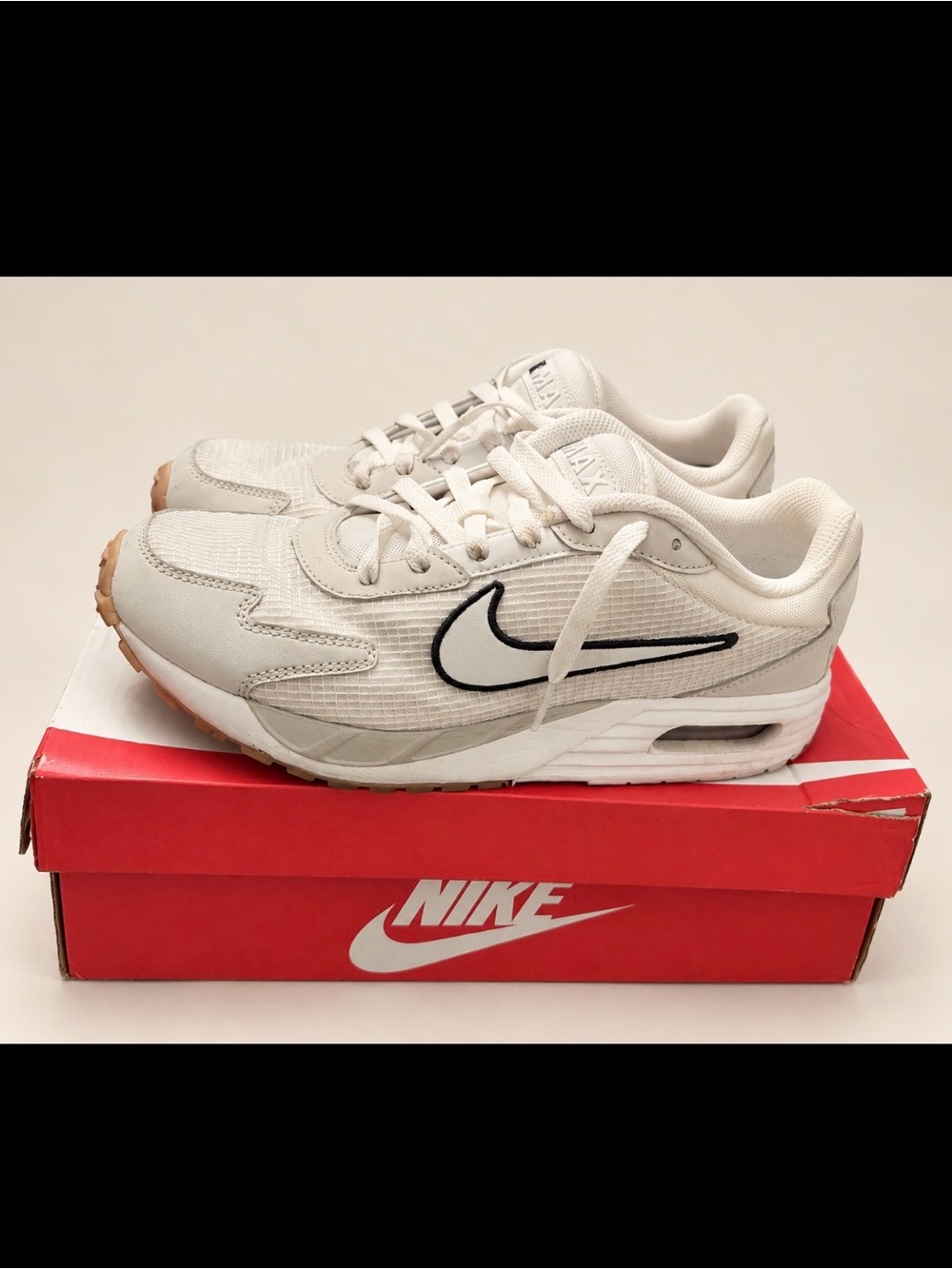 Nike AIR MAX SOLO Summit White M 8.5 W 10